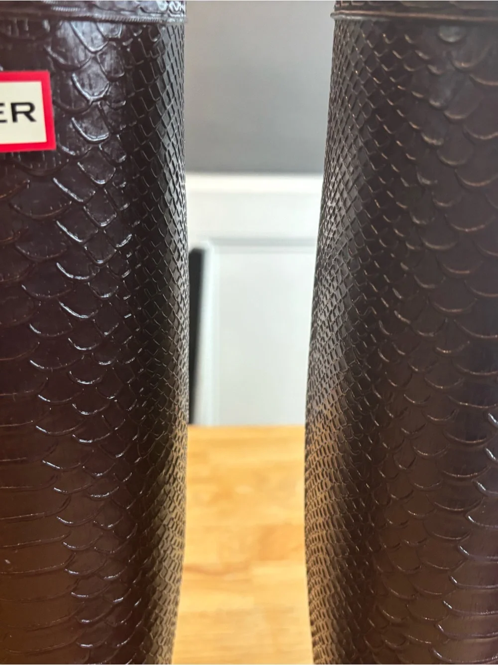 NWOT Hunter limited edition Carnaby “snakeskin” embossed Tall Rain boot sz 6 - Picture 2 of 10